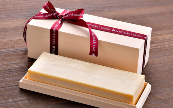 チーズの熟成した上質な香り「ベークドチーズケーキ」